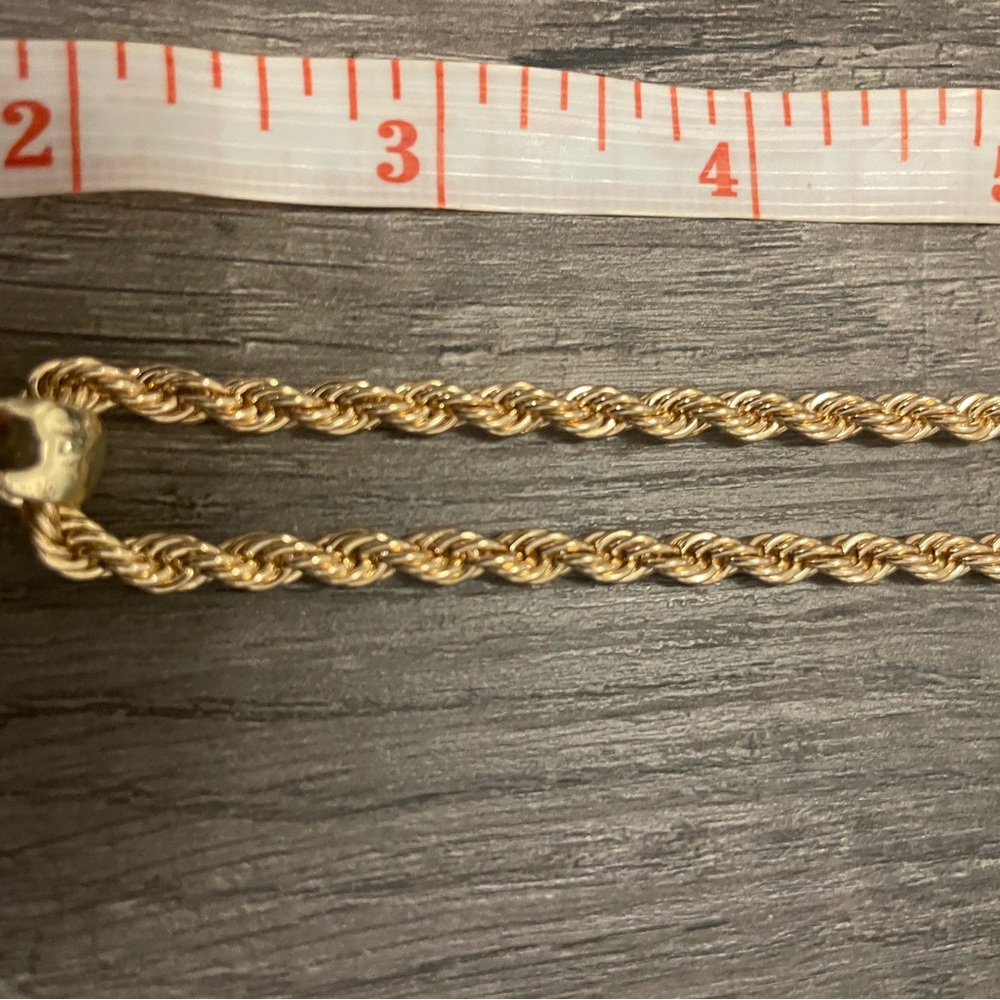 Hamsa gold necklace. - Picture 5 of 6